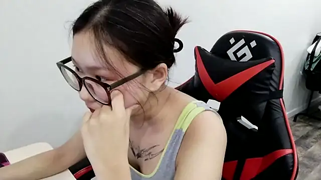 Chat XXX en directo de AdelineCanup