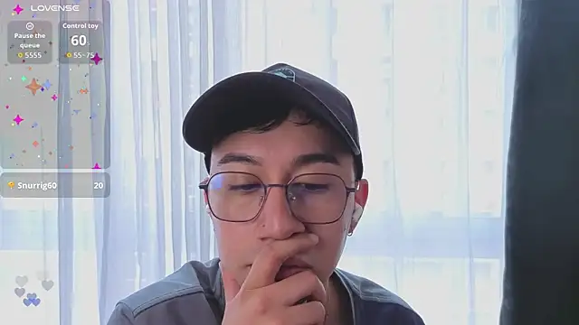 cameron_cum Adlı Modelin Web Kamerası Şovu