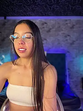 Emiily_Rouse – Naživo XXX chat