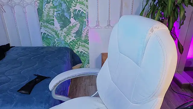 _sharlotte777 élő XXX-chatje