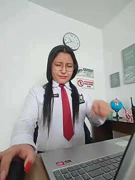 Queen_linda1: онлайн-секс-чат