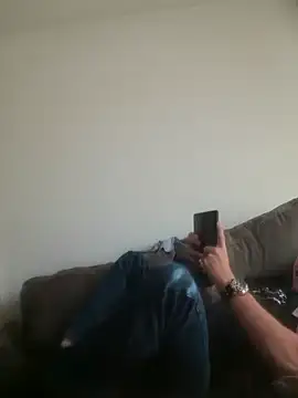 yourMasterisBored's Webcam Show
