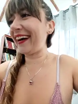 tata_sanz_ Show Webcam