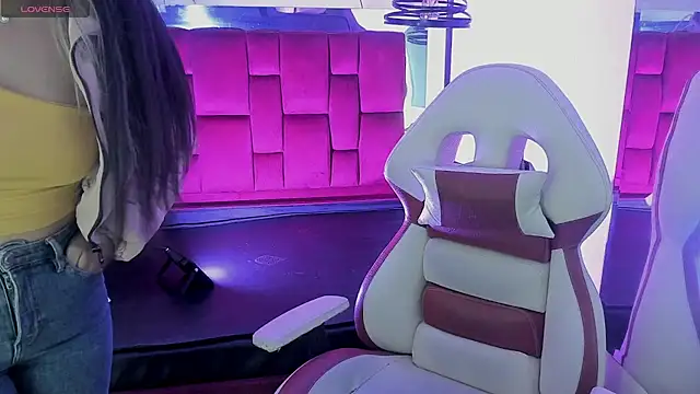 Dahiana_Dmour_ 现场XXX聊天