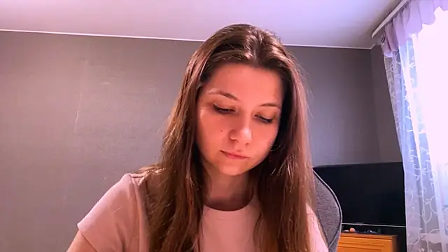 LunnaBliss élő XXX-chatje