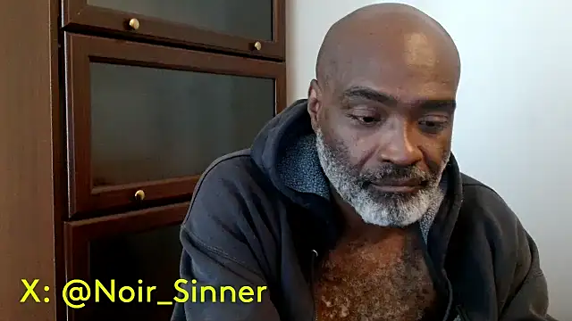 sinnernoir's Live XXX Chat