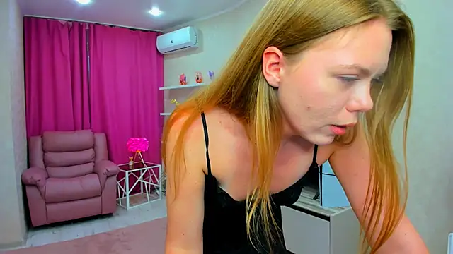 Chat XXX ao vivo de Strawberrye