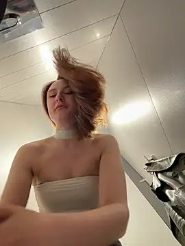 Dina_TeaseのライブXXXチャット