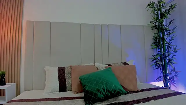 Chatroom XXX en direct de Victoria_Rosee