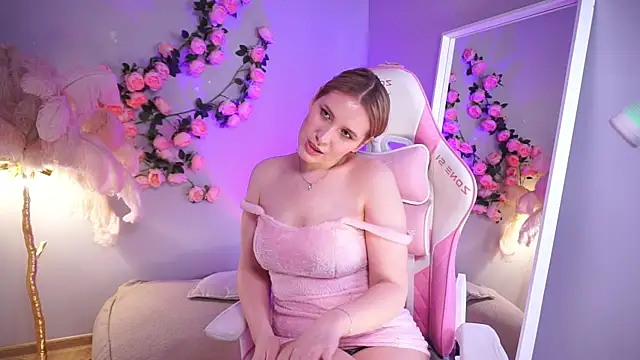 Emilicious' Live XXX Chat