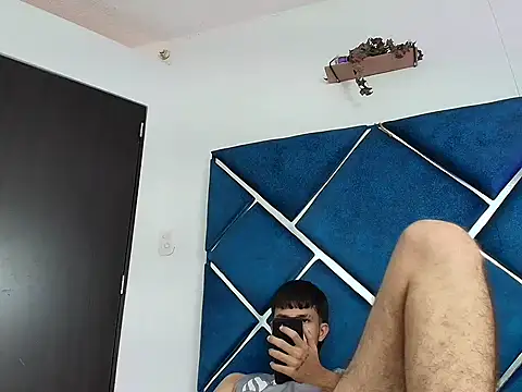 EdwinBoys – Naživo XXX chat