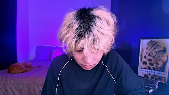 Aronn_44's Live XXX Chat