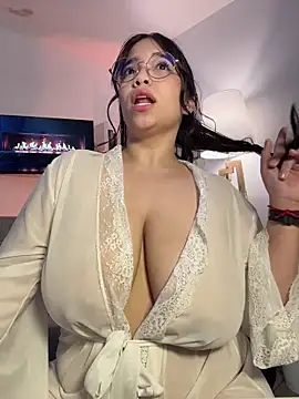 tati_reyess – Naživo XXX chat