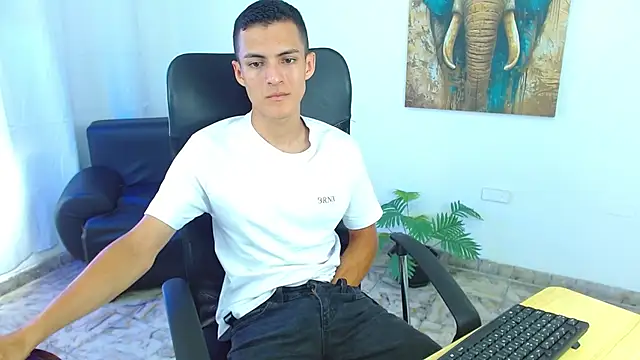 Matiius18 Chat XXX in diretta