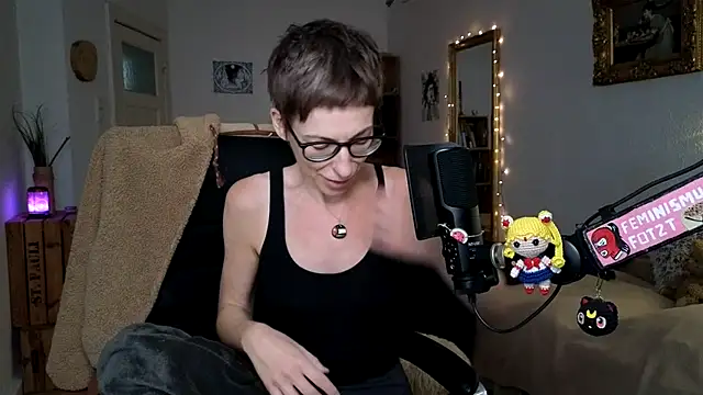 Antifistin Chat XXX in diretta