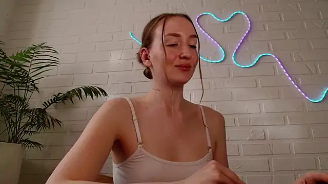 WhitePrincessLuna live XXX chat