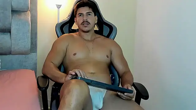 victor_vixen élő XXX-chatje