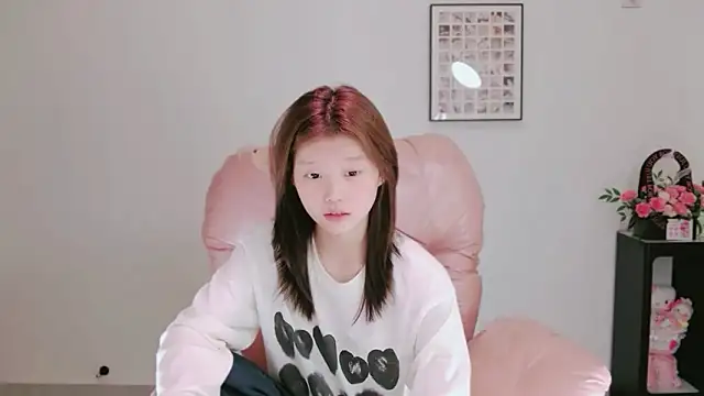 yang_12's Webcam Show