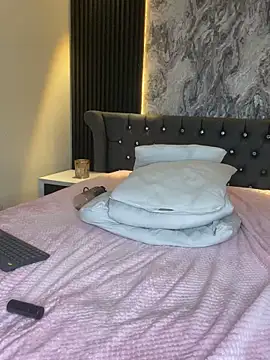 XXX chat uživo modela Lolagolden1
