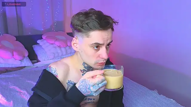 XXX chat uživo modela drillfi11
