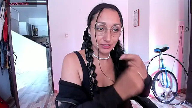 Czat XXX na żywo – adrena_10