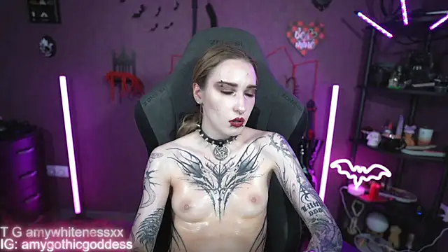 amywhitenessxx's Live XXX Chat