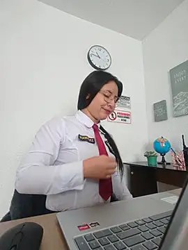 Chat +18 de Queen_linda1 ao vivo