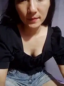 Asami_6868 Adlı Modelin Canlı XXX Sohbeti