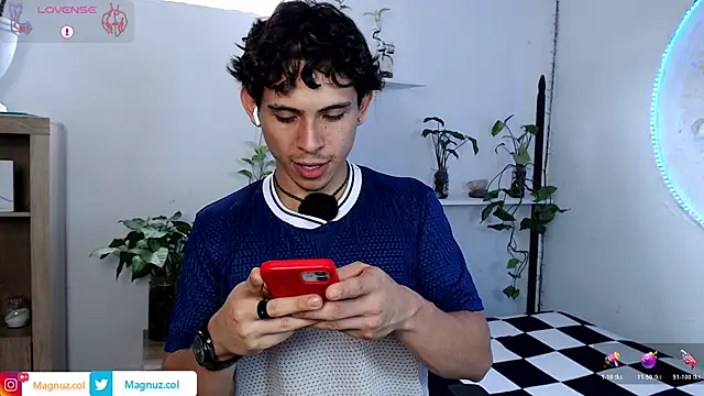 Magnuz_Col Adlı Modelin Canlı XXX Sohbeti