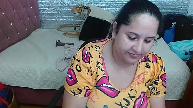 EMILY-NESSA Chat XXX live