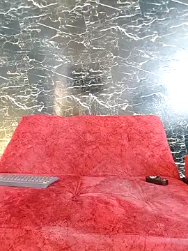 crislingery_dolli webcam show