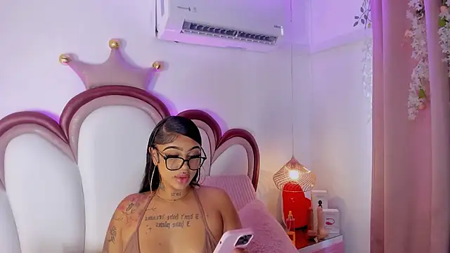 Mia_Jansen Adlı Modelin Web Kamerası Şovu