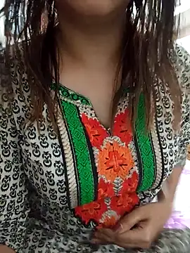 Chat XXX ao vivo de Tanha18