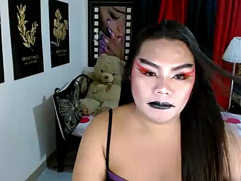 TSbrianaHugeCock Webcamshow