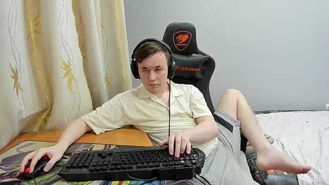 iliaskrislove webcam show