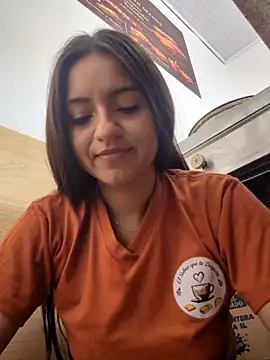 Chat +18 de DulceCaroX ao vivo