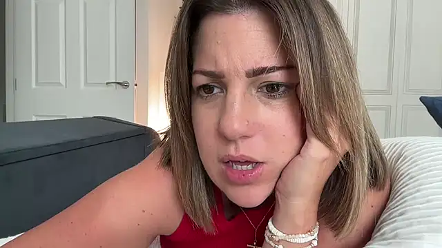 دردشة MsBelleWarick الجنسية المباشرة