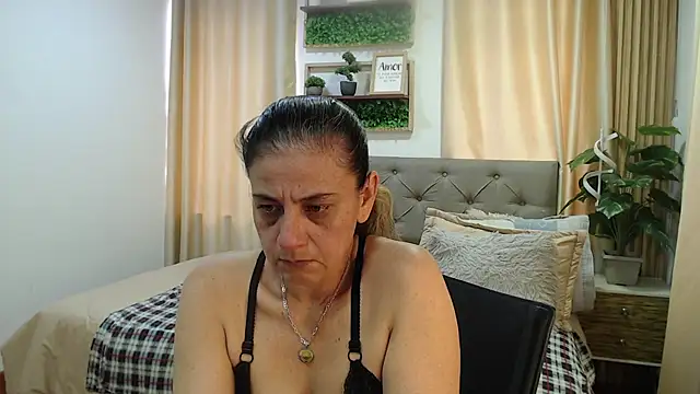 sasi_luna – Live XXX-chat
