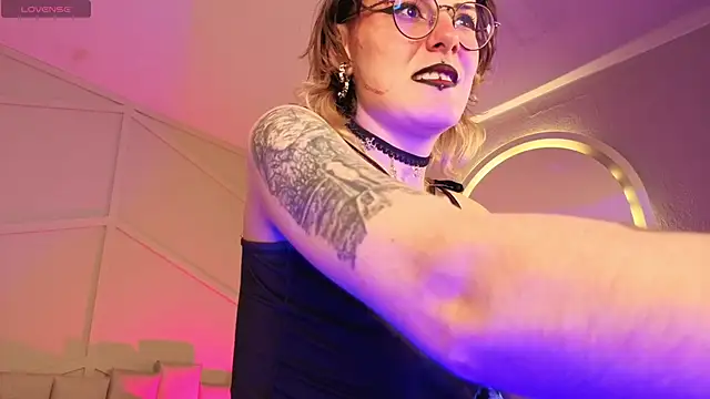Rossiee_hunttのライブXXXチャット