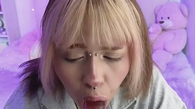 Czat XXX na żywo – NekoWaifu