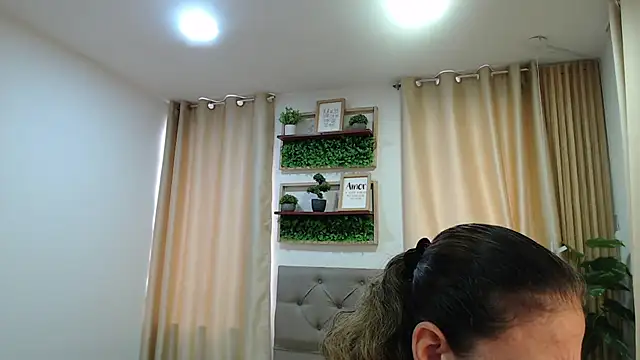 Chatroom XXX en direct de sasi_luna