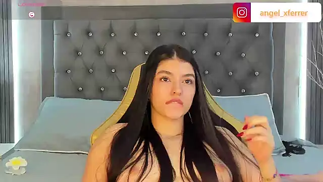 AngelxFerrer_ élő XXX-chatje