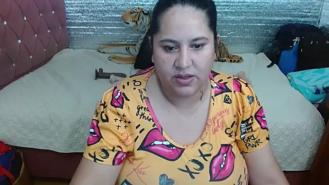 EMILY-NESSA Live XXX-Chat