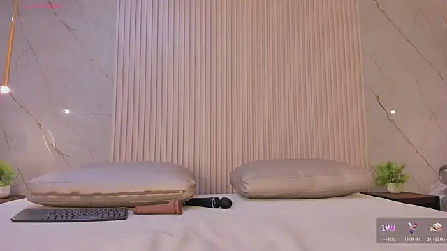 luna_taylorss' Webcam Show