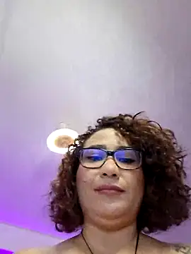 XXX chat uživo modela JuliRamirez