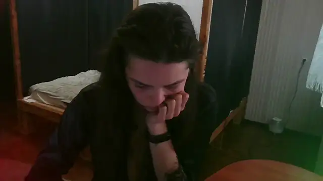 EthelsLover Adlı Modelin Canlı XXX Sohbeti