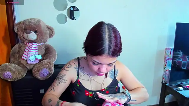angelina_77's Live XXX Chat