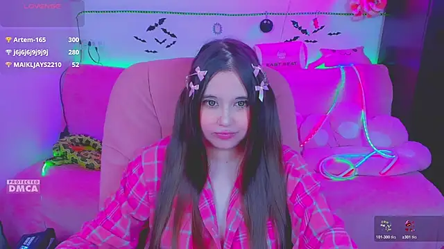 Lolisuccub Adlı Modelin Canlı XXX Sohbeti