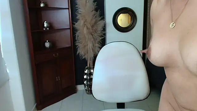 sheryl_jones – Naživo XXX chat