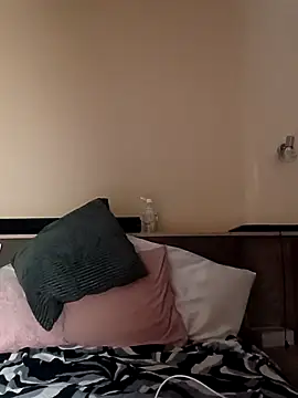 Sweetredvelvet Webcam show